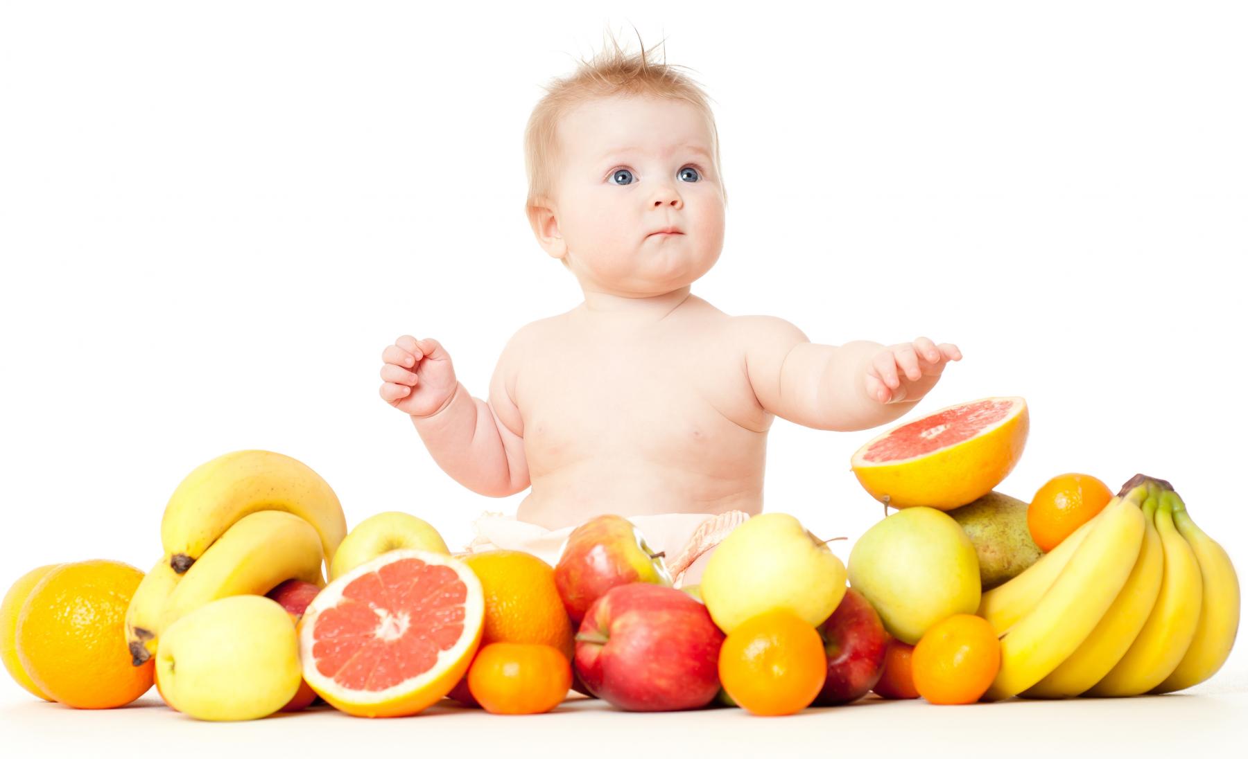 Bé 9 tháng tuổi ăn được trái cây gì? 5 loại trái cây “vàng” cho bé !