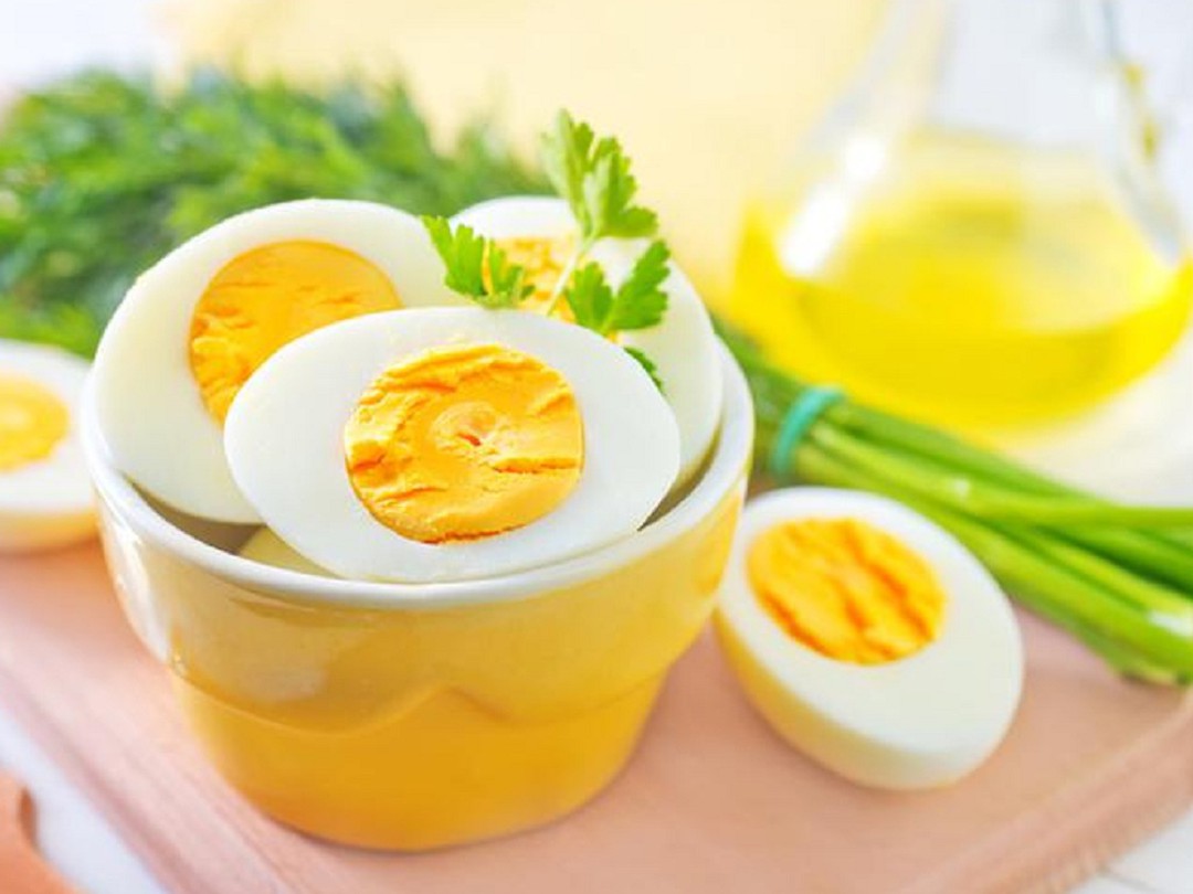 Ăn trứng buổi tối có tốt không? Thời điểm nào ăn trứng tốt nhất?