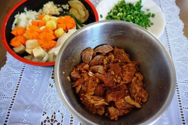 Cách Nấu Cari Bò Chấm Bánh Mì Ngon Tuyệt, Cuối Tuần Nấu Cà Ri Bò Nước Cốt Dừa