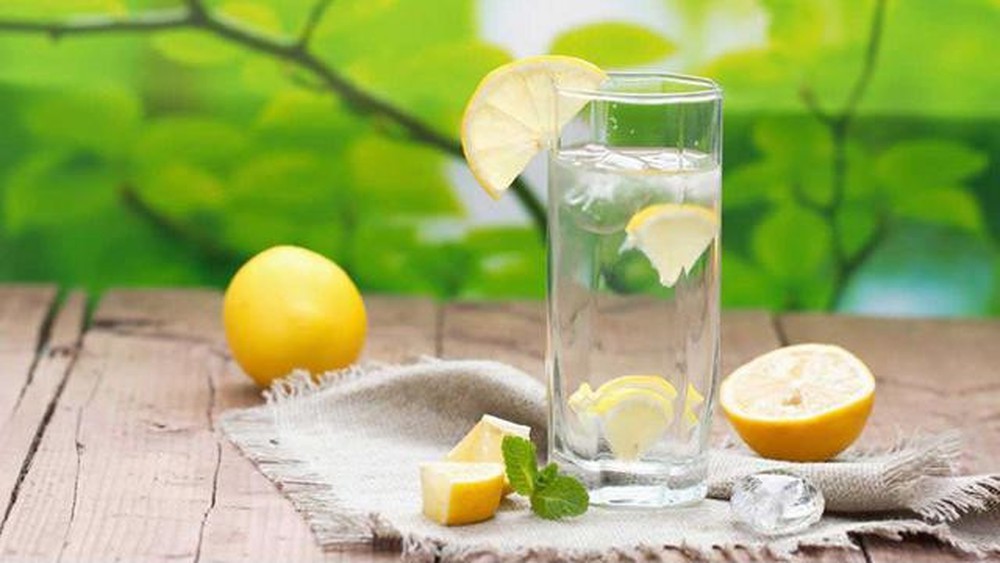 Uống nước chanh có tác dụng gì? Nên uống nước chanh lúc nào?